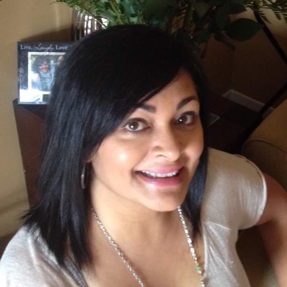 Meet your Posher, Anita - Picture 1 of 1